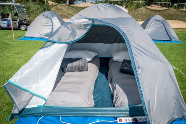 Race tent circuit camping elta